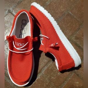 Red Men’s HEYDUDE’s